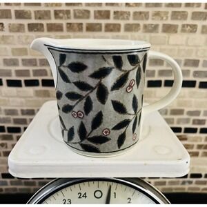 Mikasa Intaglio Laurel Wreath Creamer CA071 Milk‎ Jug Blue Leaves With Flowers